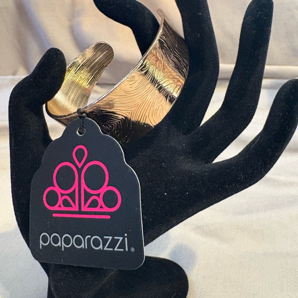 Paparazzi Gold Cuff Bracelet